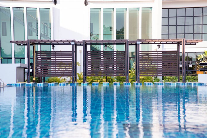 Pool 38 of 79