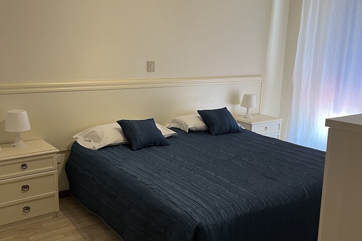 Room 33 of 154