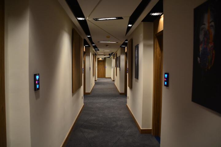 Ballroom/Hall 34 of 36