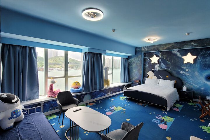 Room 25 of 50