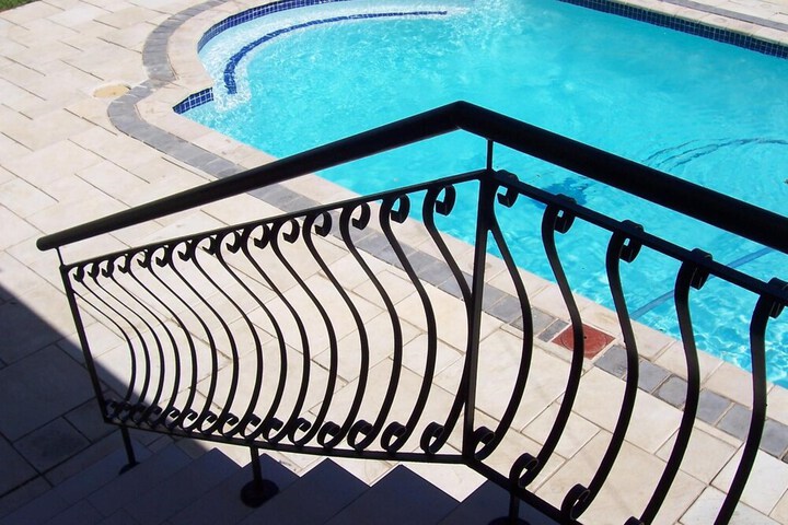 Pool Hotel