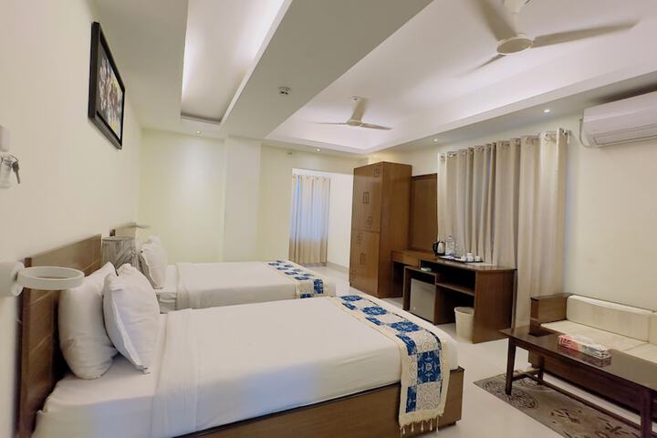 Room 90 of 117