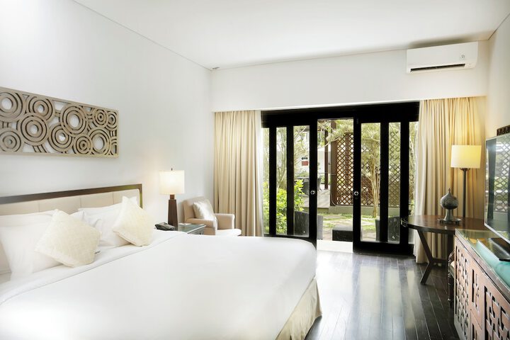 Room 10 of 42