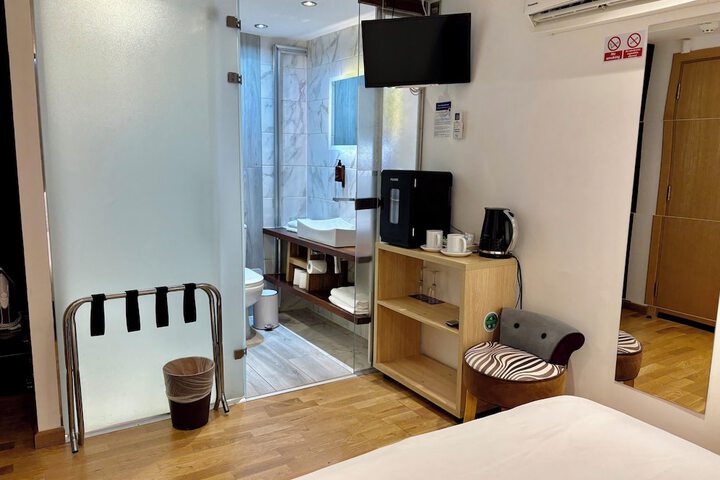 Room 26 of 52