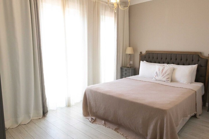 Room 8 of 31