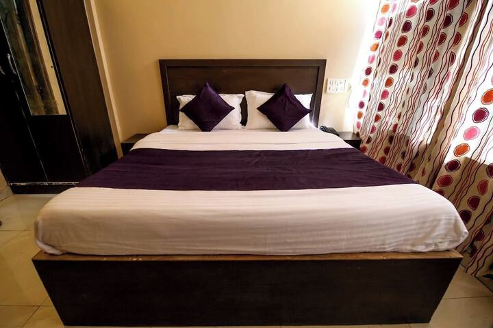 Room 9 of 22