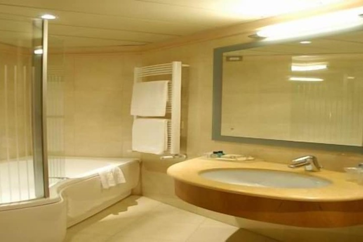 Room 7 of 43