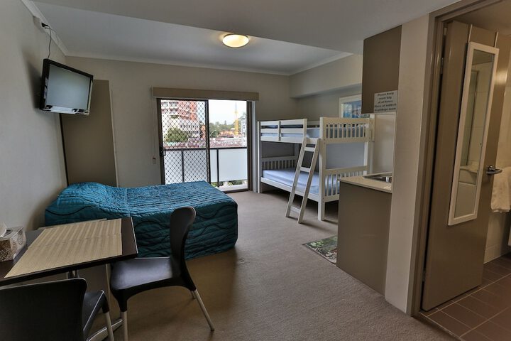 Room 4 of 30