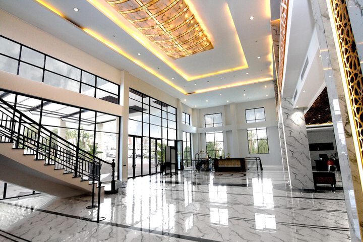 Hotel Interior 4 of 38