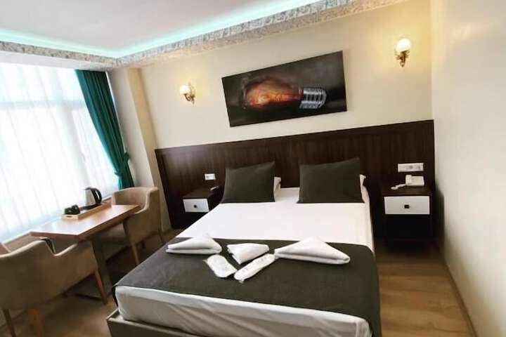 Room 8 of 24
