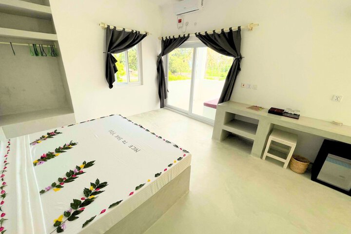 Room 13 of 97