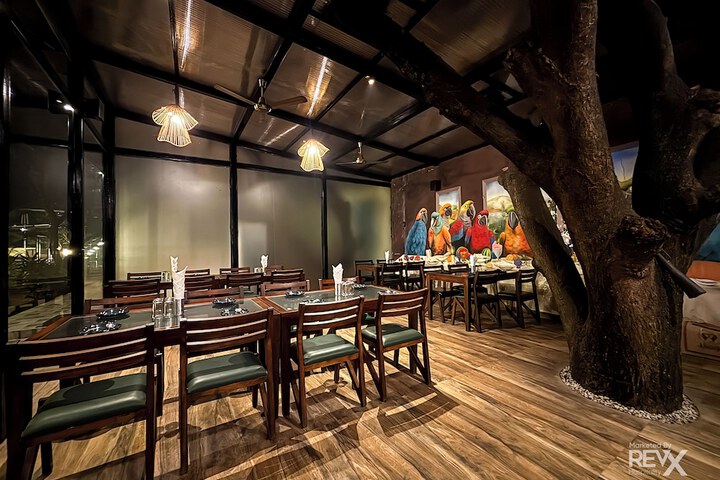 Dining 100 of 111