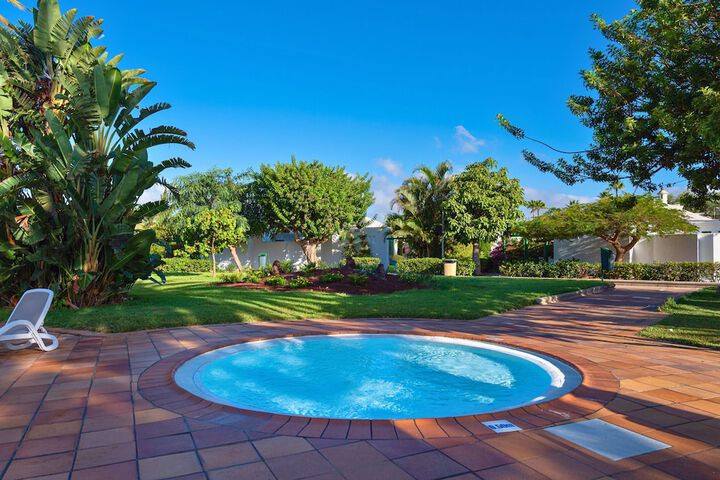 Hotel with Pool