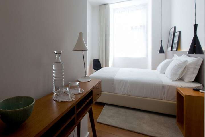 Room 32 of 73