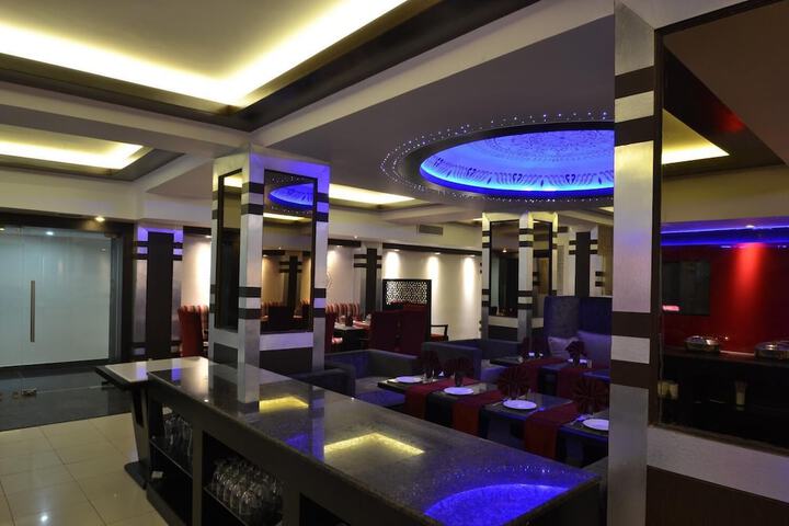 Dining Photos
