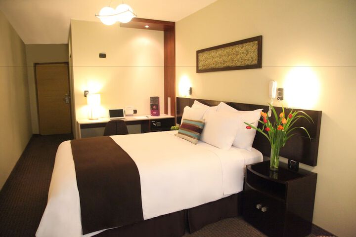 Room 5 of 30