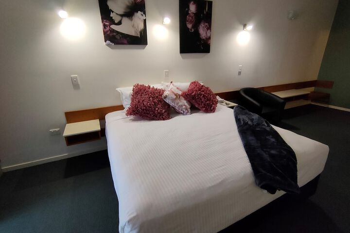 Room 4 of 31