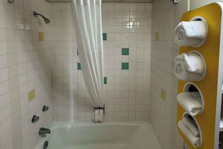 Room 14 of 20