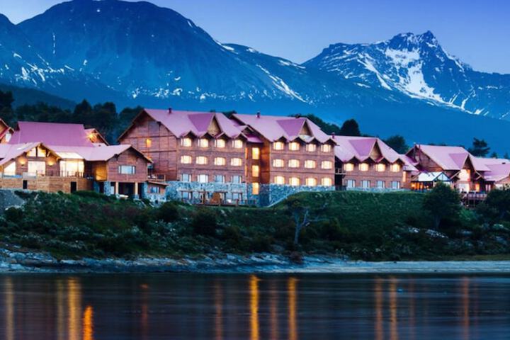 Hotel 92 of 100