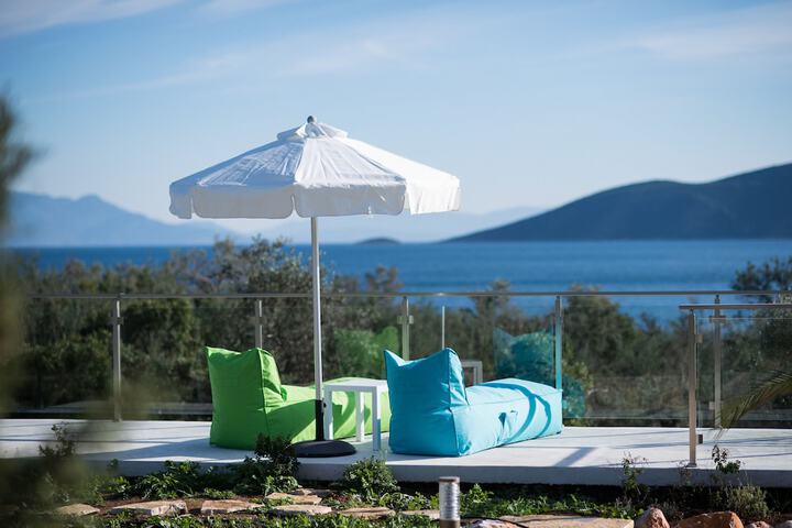 Sundeck 73 of 80