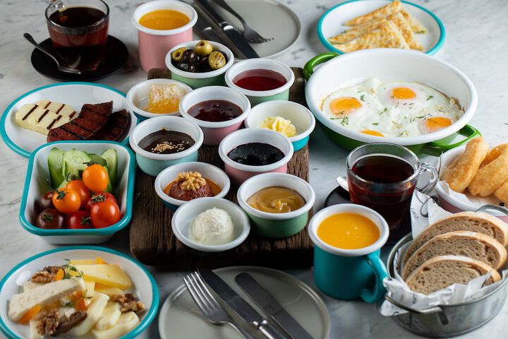 Breakfast/Coffee Service 142 of 194