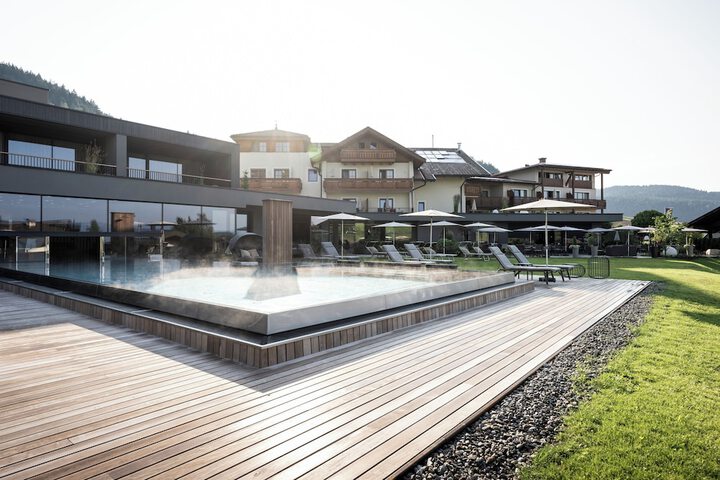 Pool 57 of 104