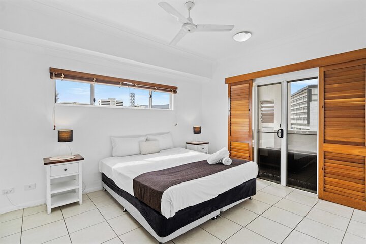Room 12 of 60