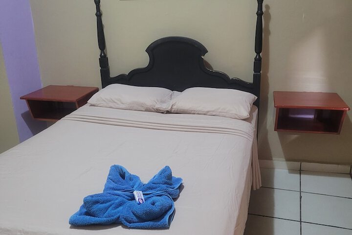 Room 12 of 23