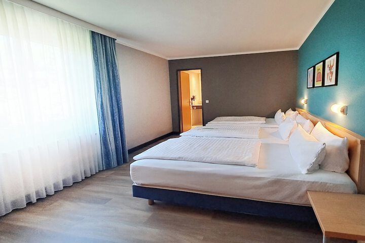 Room 5 of 84