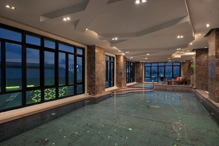 Hotel Pool