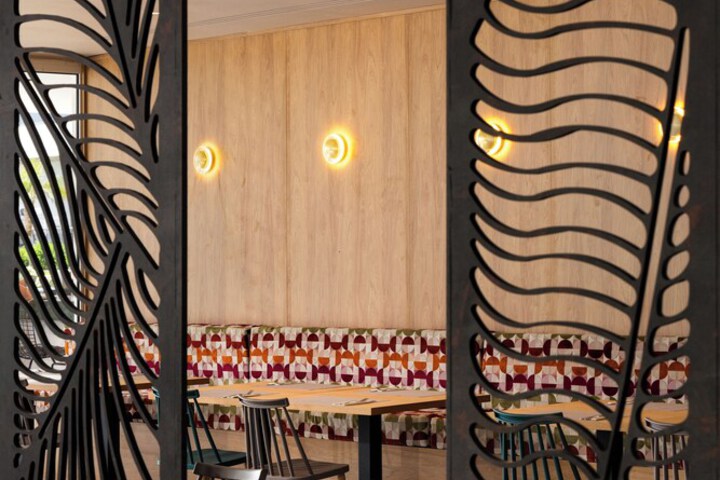 Dining 59 of 73