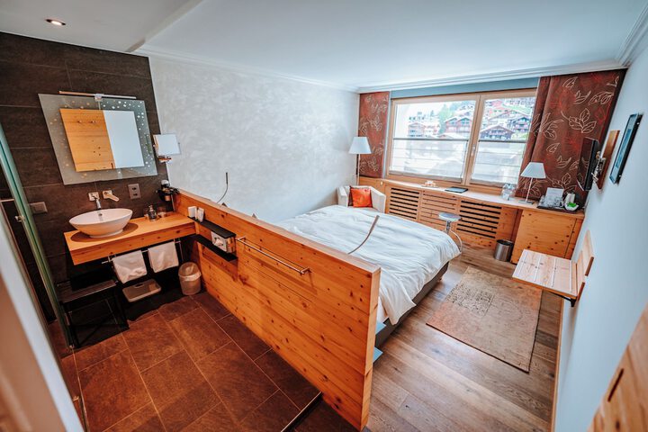 Room 18 of 70