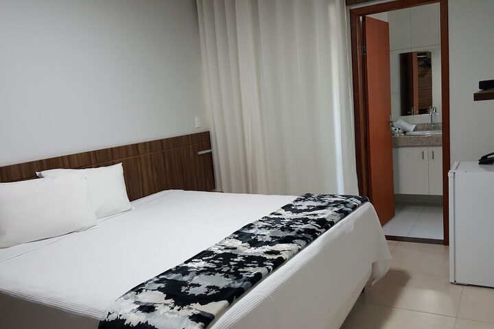 Room 5 of 33