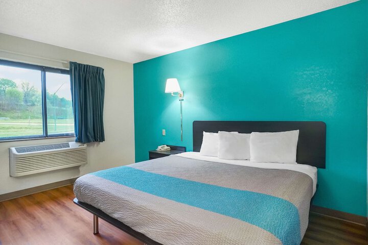 Room 15 of 28