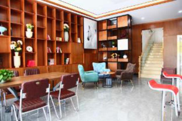 Junyi Hotel (Gucheng Yingrui Plaza)