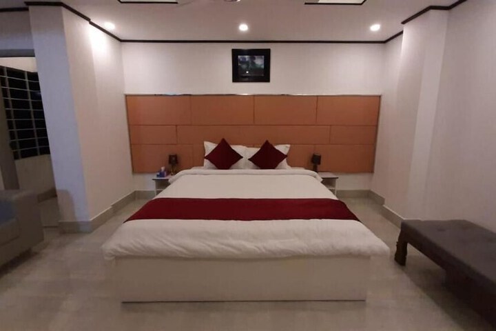 Room 12 of 39