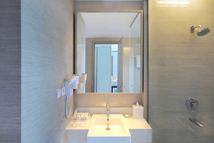 Room 14 of 53
