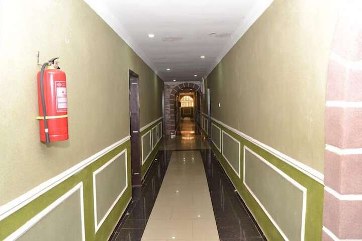 Rosrit Hotel and Suites