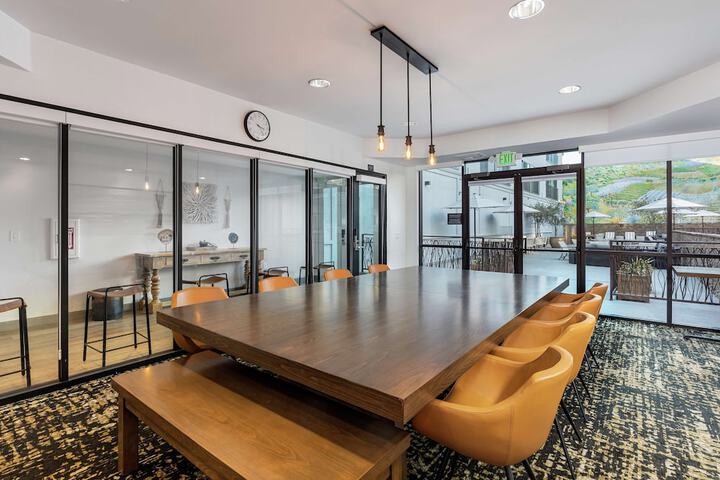 Meeting facility