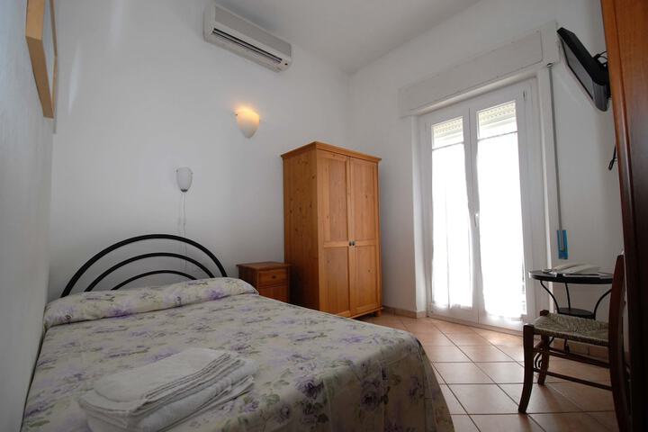 Room 7 of 56