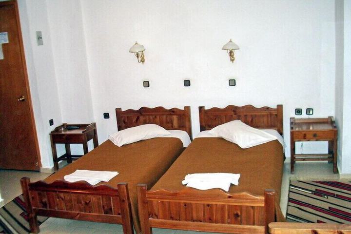 Room 6 of 35