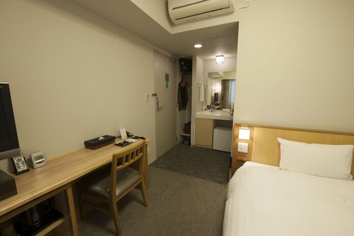 Room 4 of 57