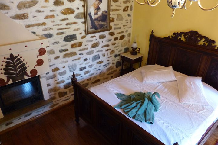 Room 4 of 42