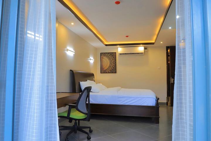 Room 4 of 21