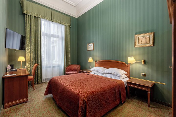 Room 30 of 75