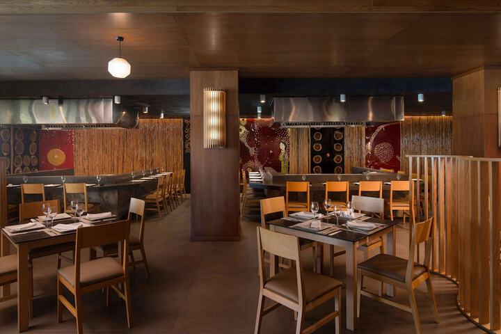 Dining 214 of 259