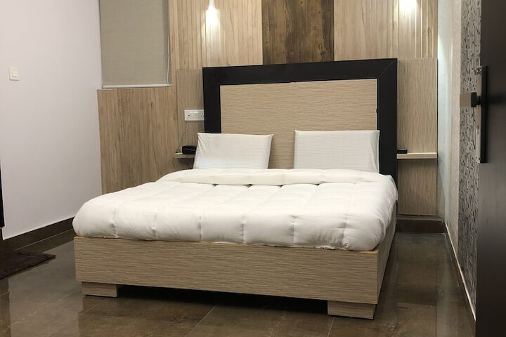 Room 7 of 53