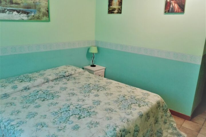 Room 18 of 140