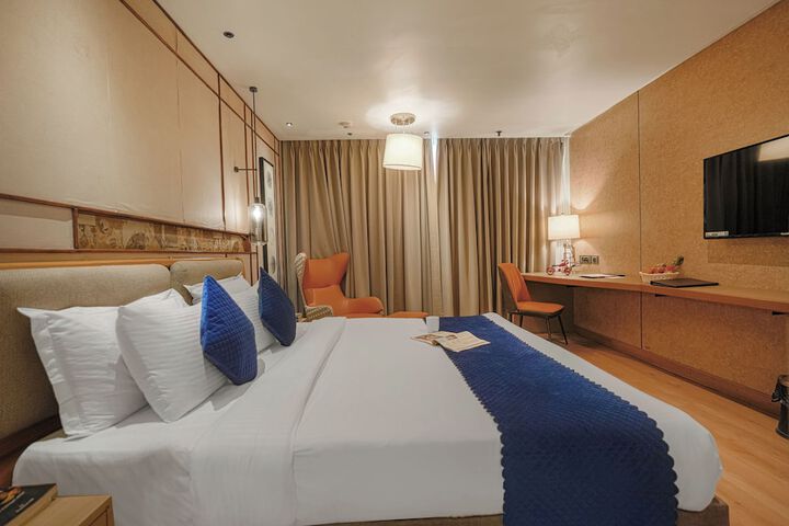 Room 10 of 55