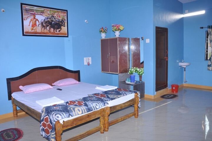 Room 14 of 24